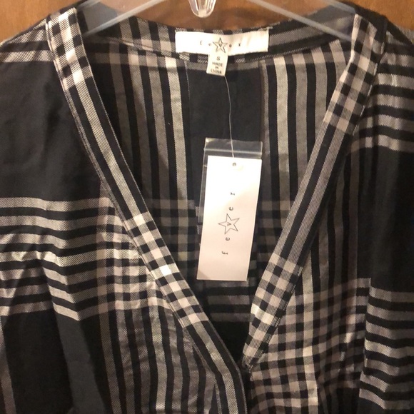 Black and white patterned blouse - Picture 4 of 4